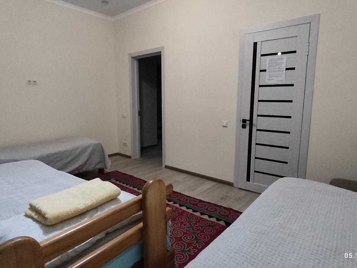 Tuenduek Guest House, Каракол Номер фото