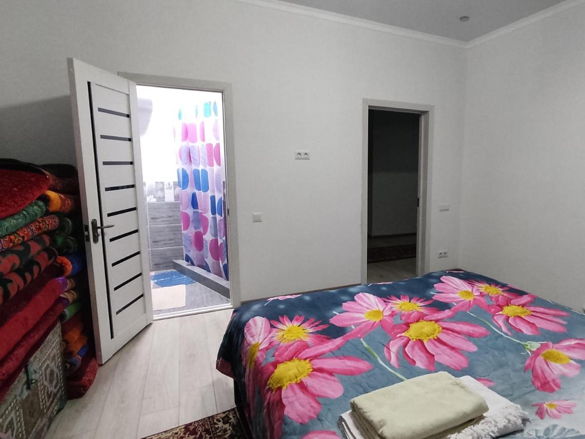 Tuenduek Guest House, Каракол Номер фото